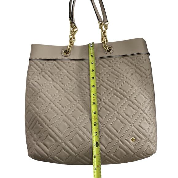 Tory Burch Fleming Quilted Large Soft Leather Tote Bag in Pale Pink Chain Straps - Picture 14 of 16